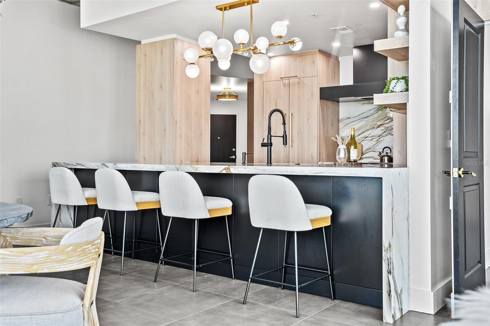 Image 21 of 72 For 777 Ashley Drive 3013