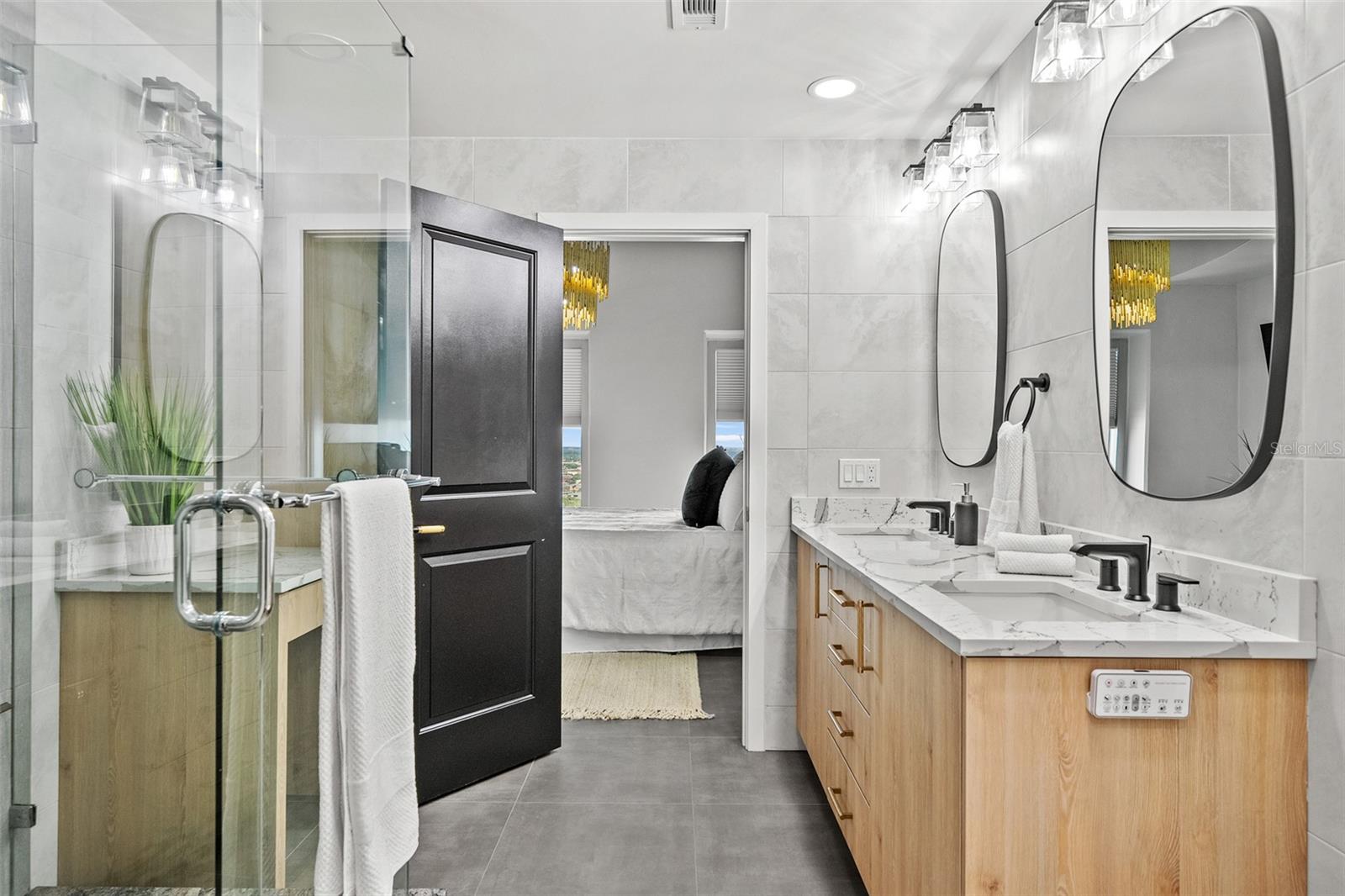 Image 27 of 72 For 777 Ashley Drive 3013