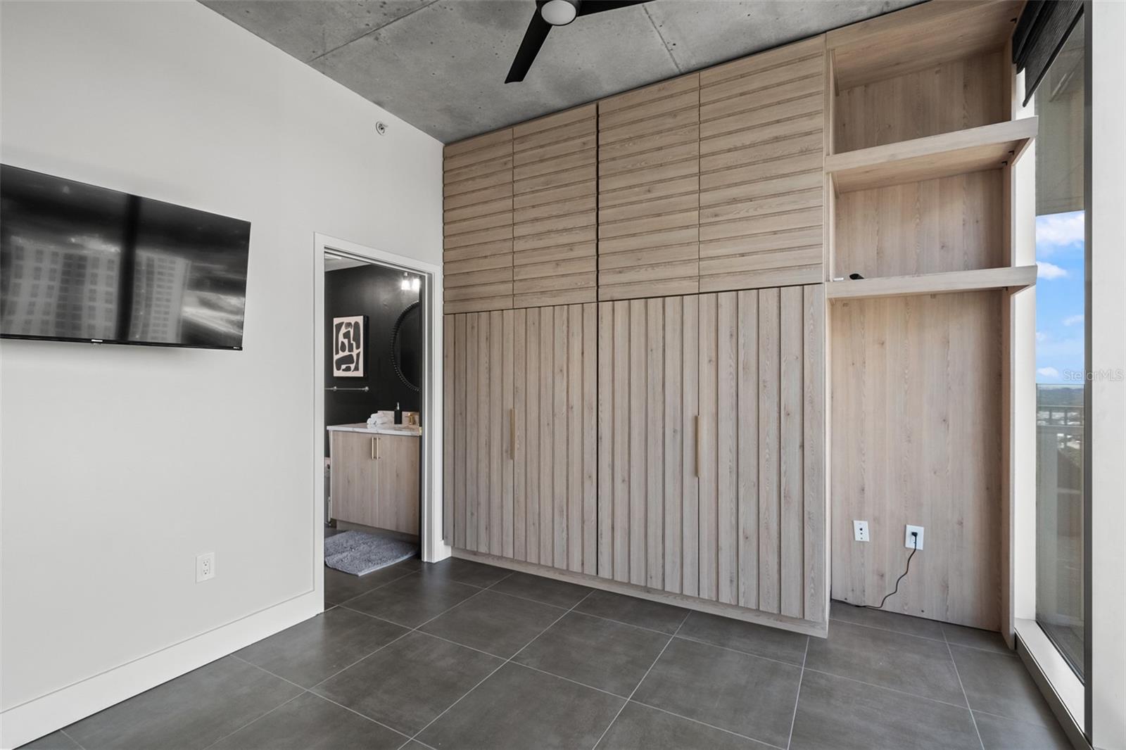 Image 31 of 72 For 777 Ashley Drive 3013