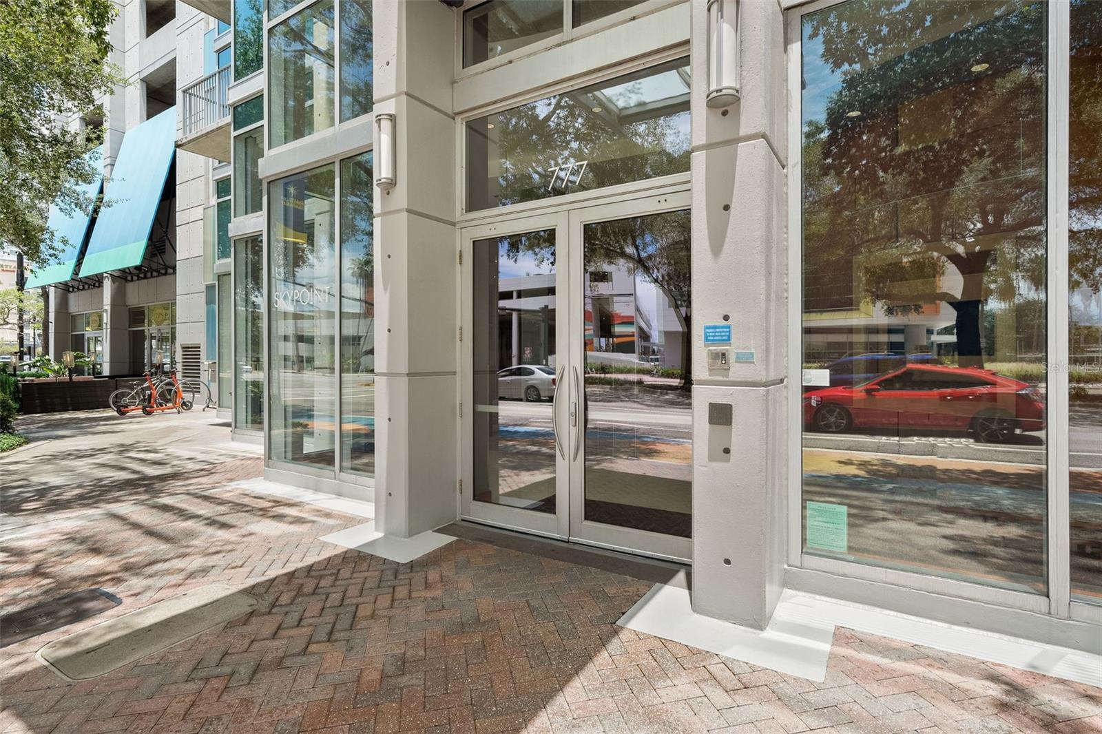 Image 41 of 72 For 777 Ashley Drive 3013