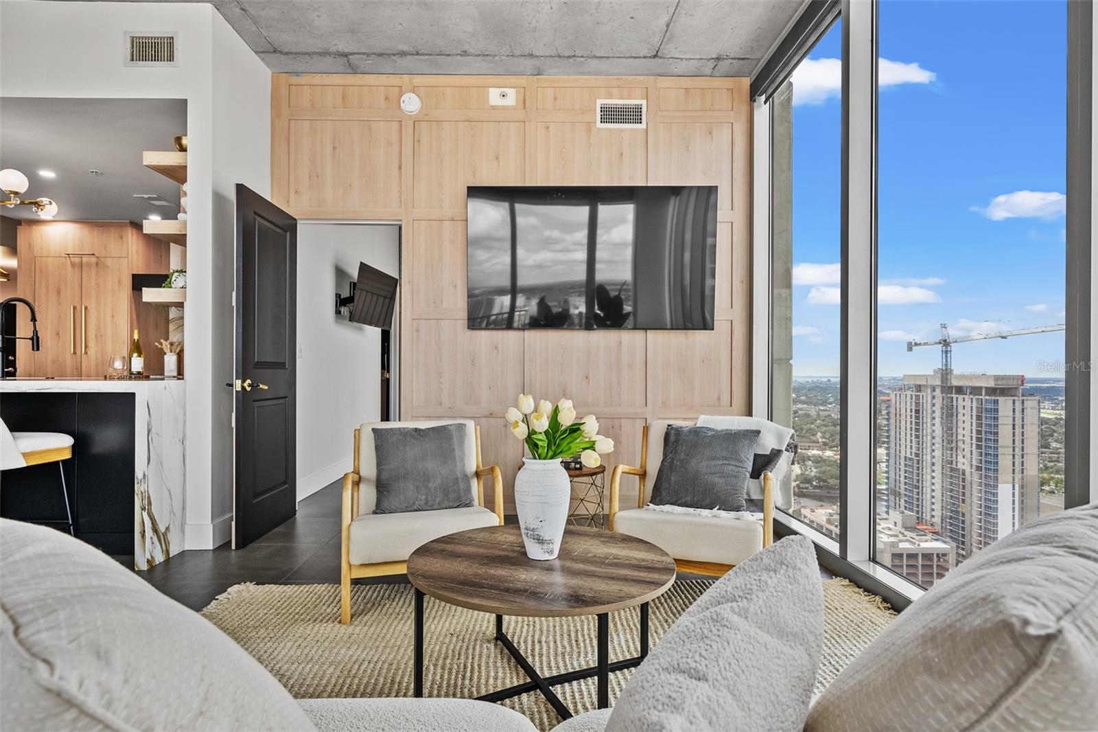 Image 6 of 72 For 777 Ashley Drive 3013