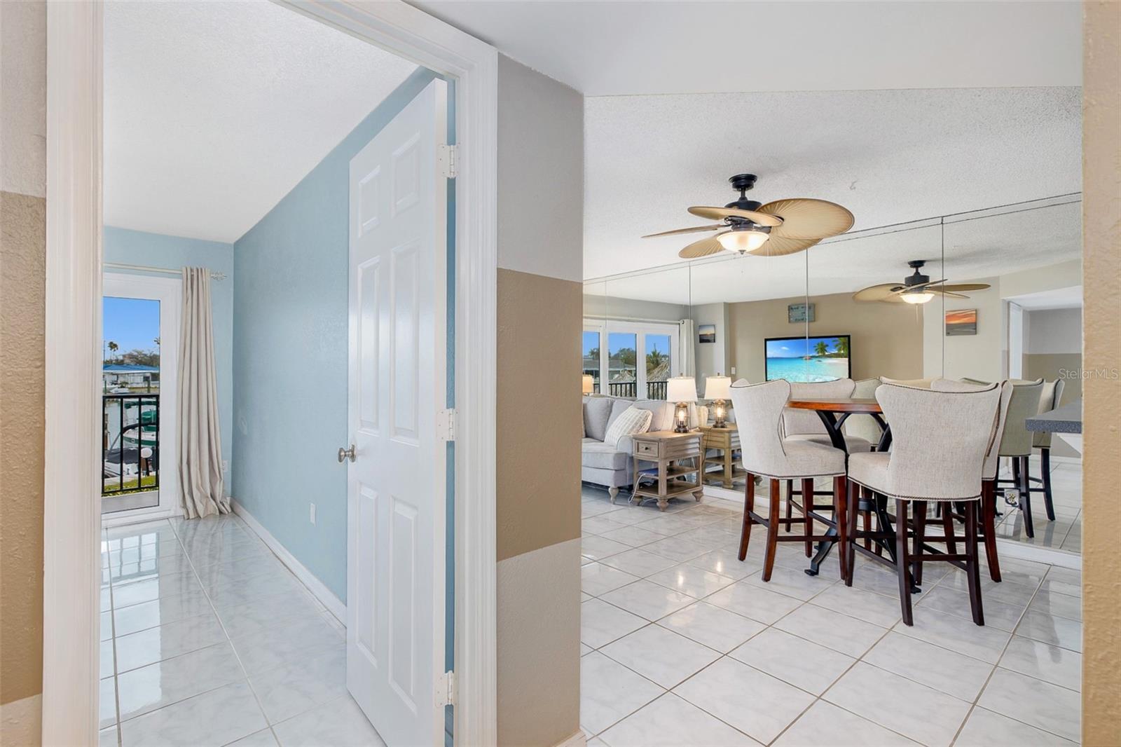 Image 15 of 57 For 51 Island Way 108