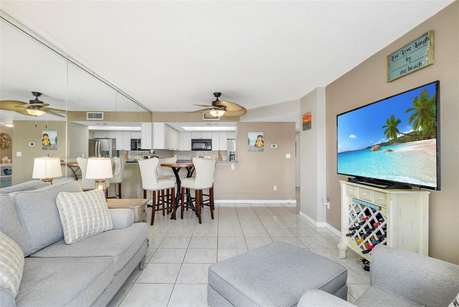 Image 20 of 57 For 51 Island Way 108