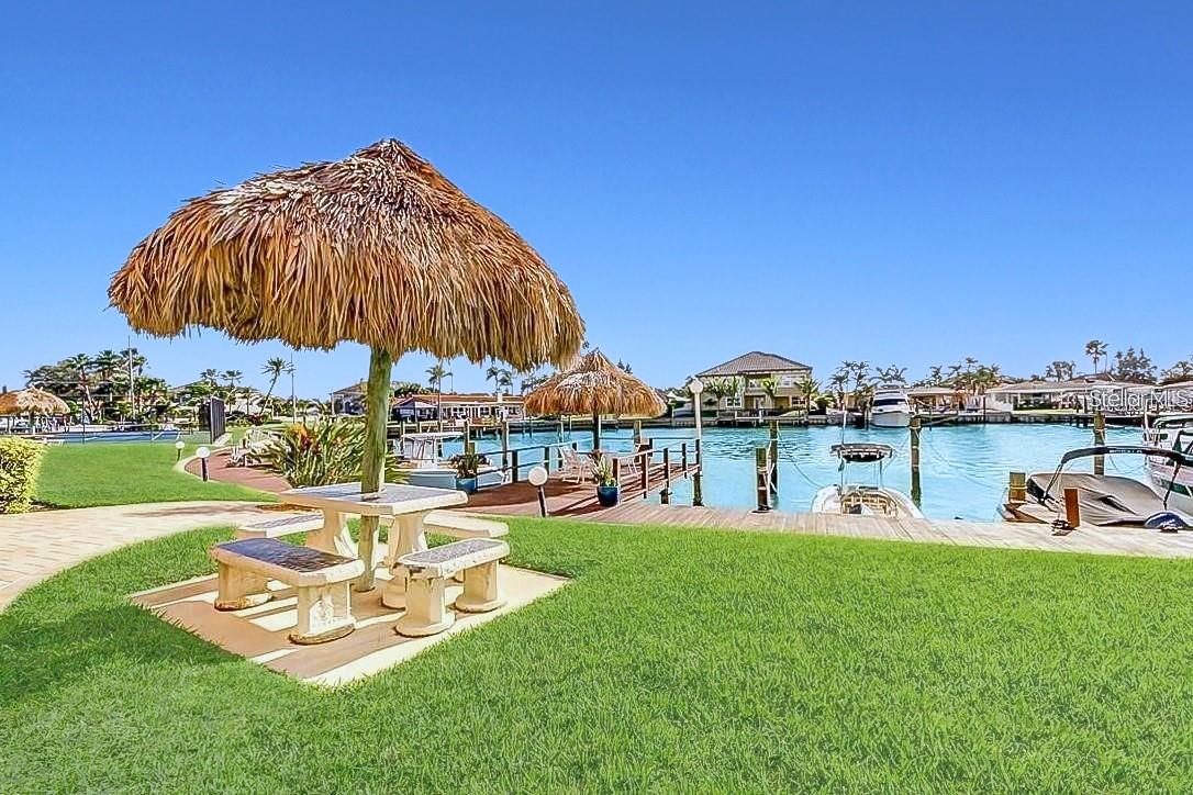 Image 30 of 57 For 51 Island Way 108