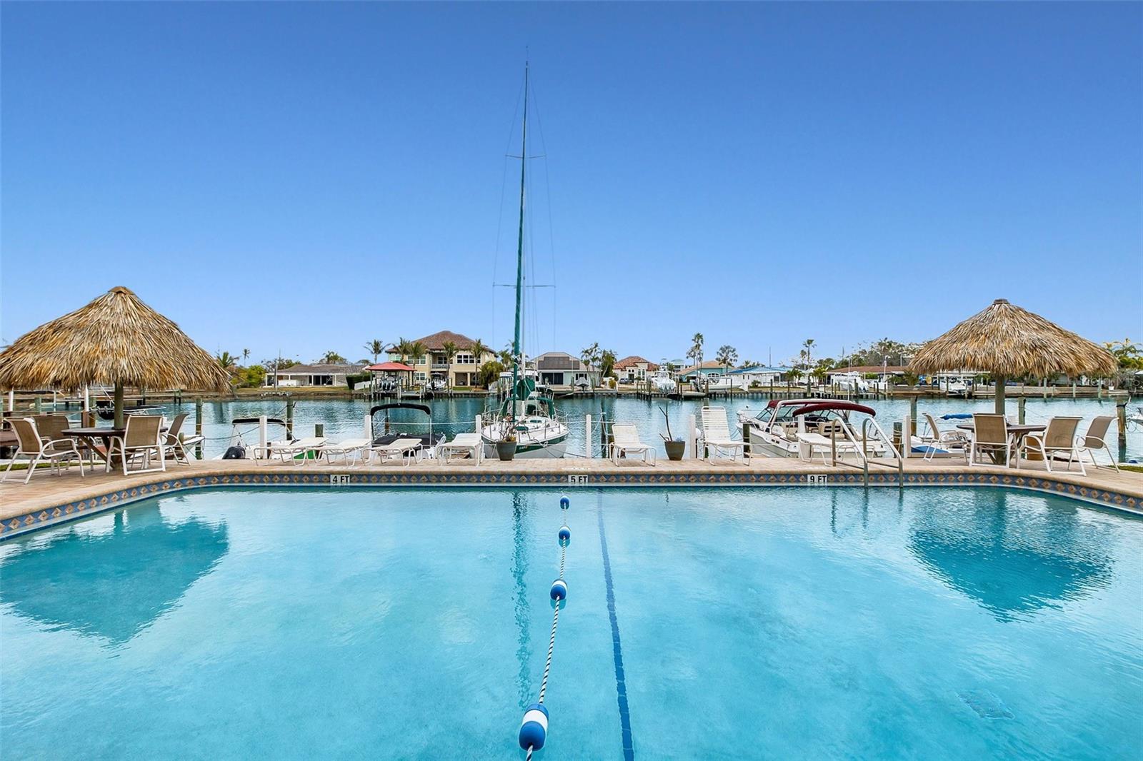 Image 33 of 57 For 51 Island Way 108