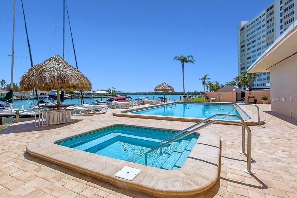 Image 37 of 57 For 51 Island Way 108