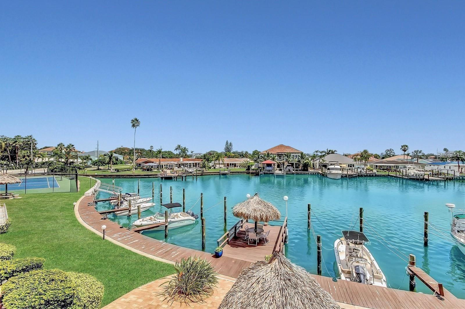 Image 39 of 57 For 51 Island Way 108