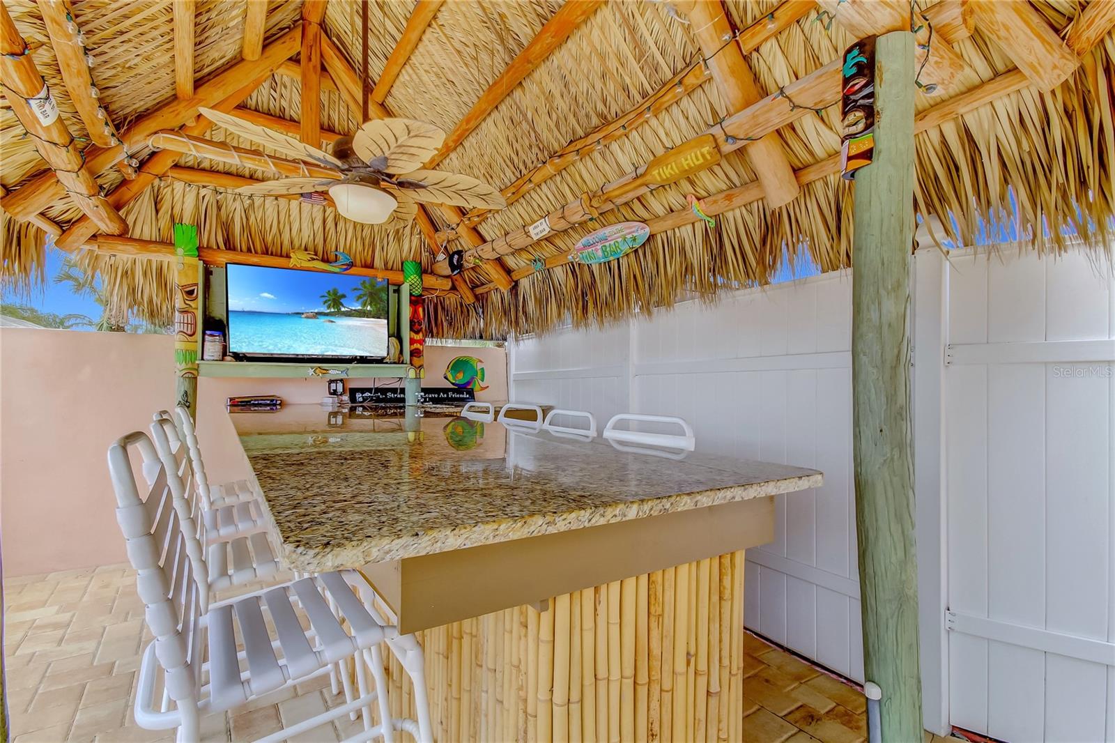 Image 50 of 57 For 51 Island Way 108