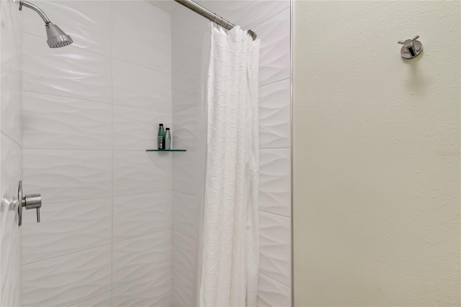 Image 54 of 57 For 51 Island Way 108