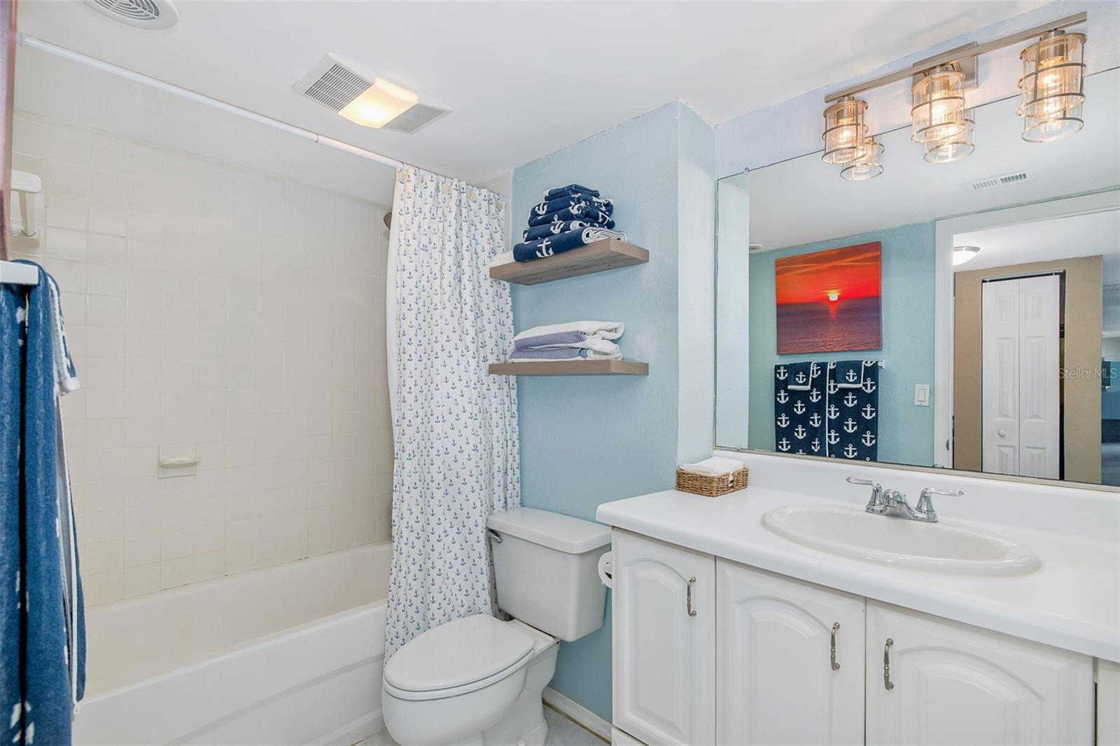 Image 9 of 57 For 51 Island Way 108