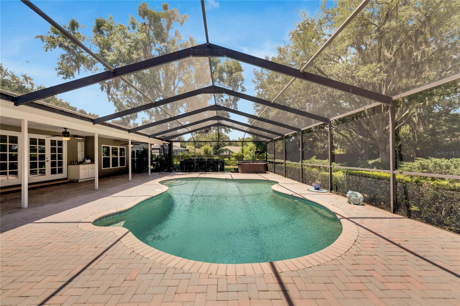 Image 12 of 59 For 18006 Clear Lake Dr