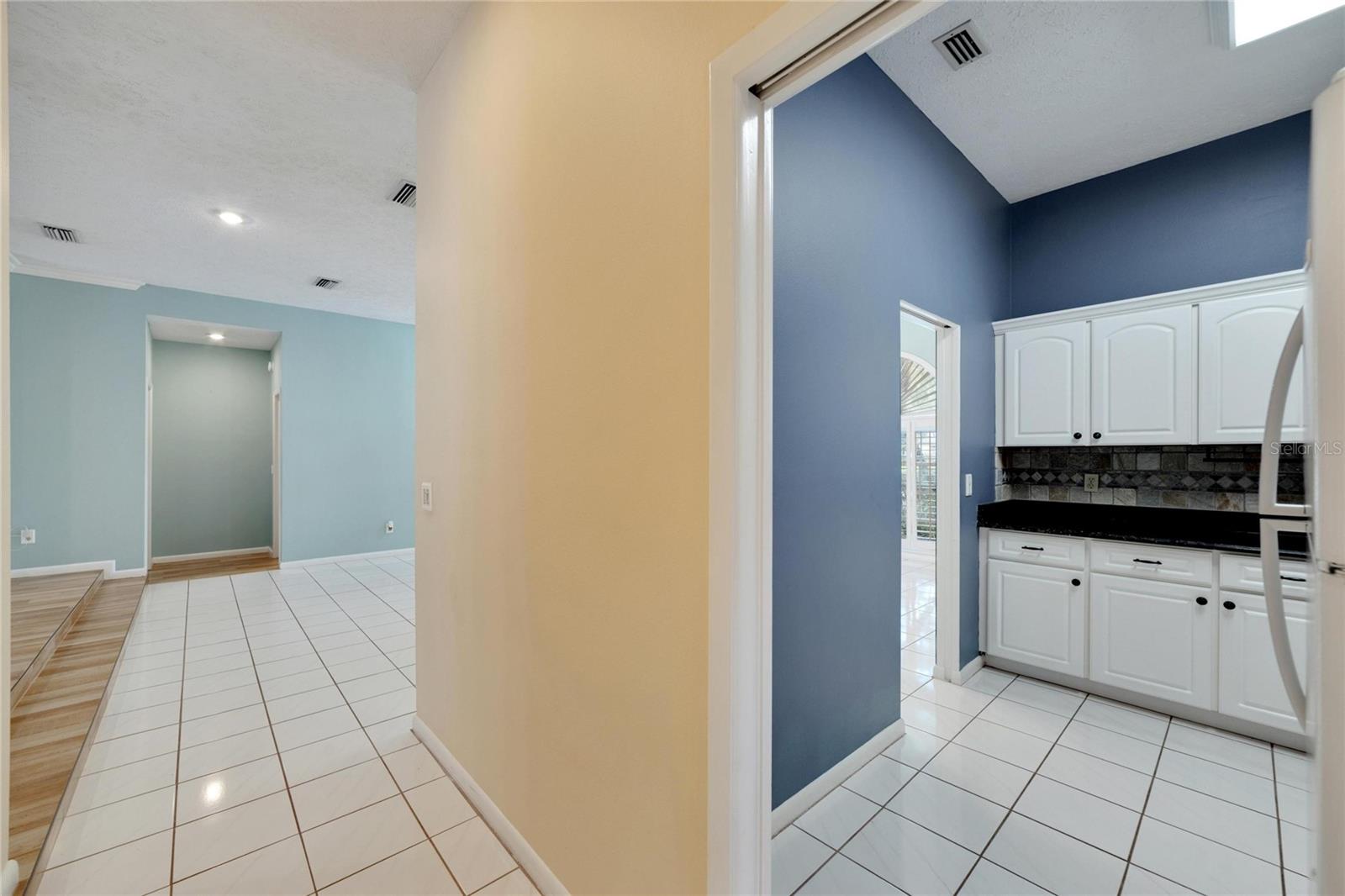 Image 34 of 59 For 18006 Clear Lake Dr