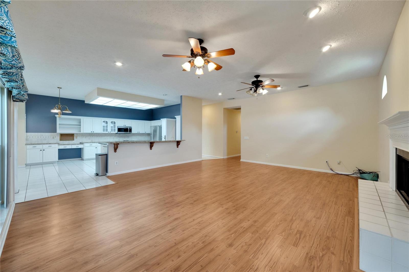 Image 42 of 59 For 18006 Clear Lake Dr