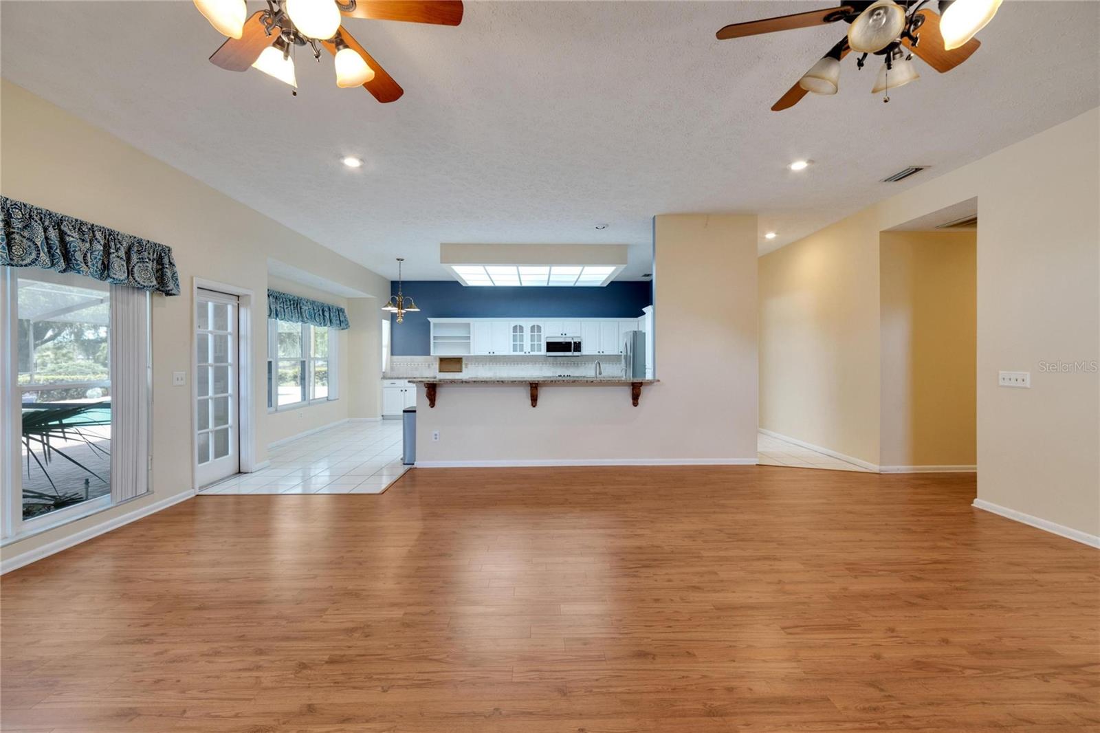 Image 43 of 59 For 18006 Clear Lake Dr