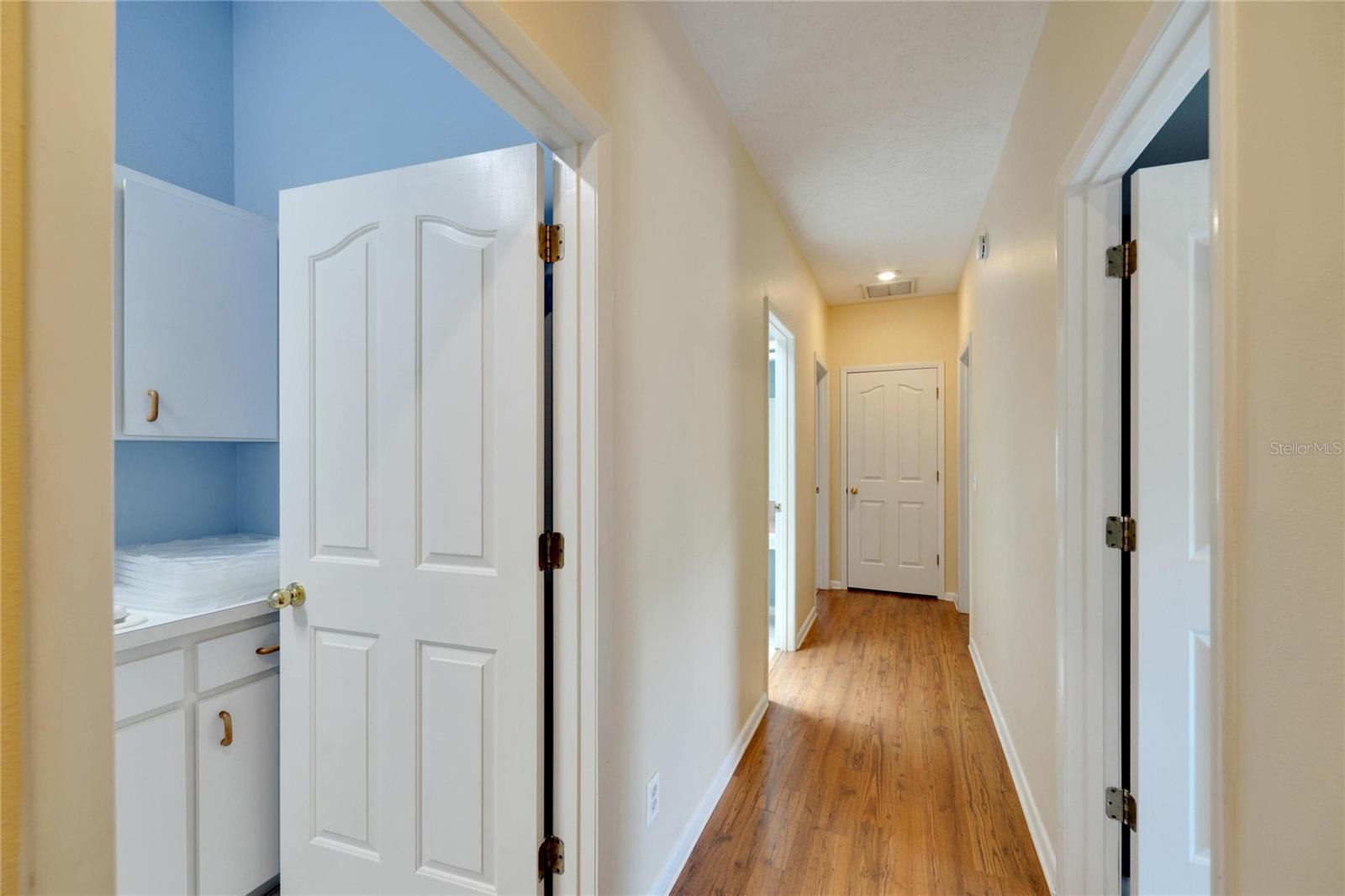 Image 47 of 59 For 18006 Clear Lake Dr