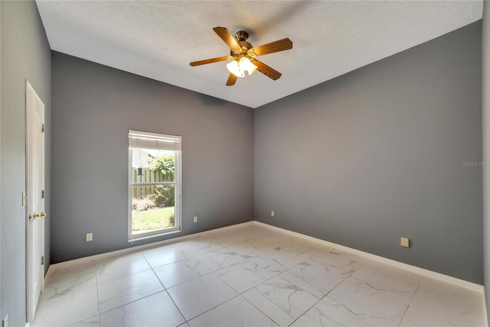 Image 49 of 59 For 18006 Clear Lake Dr