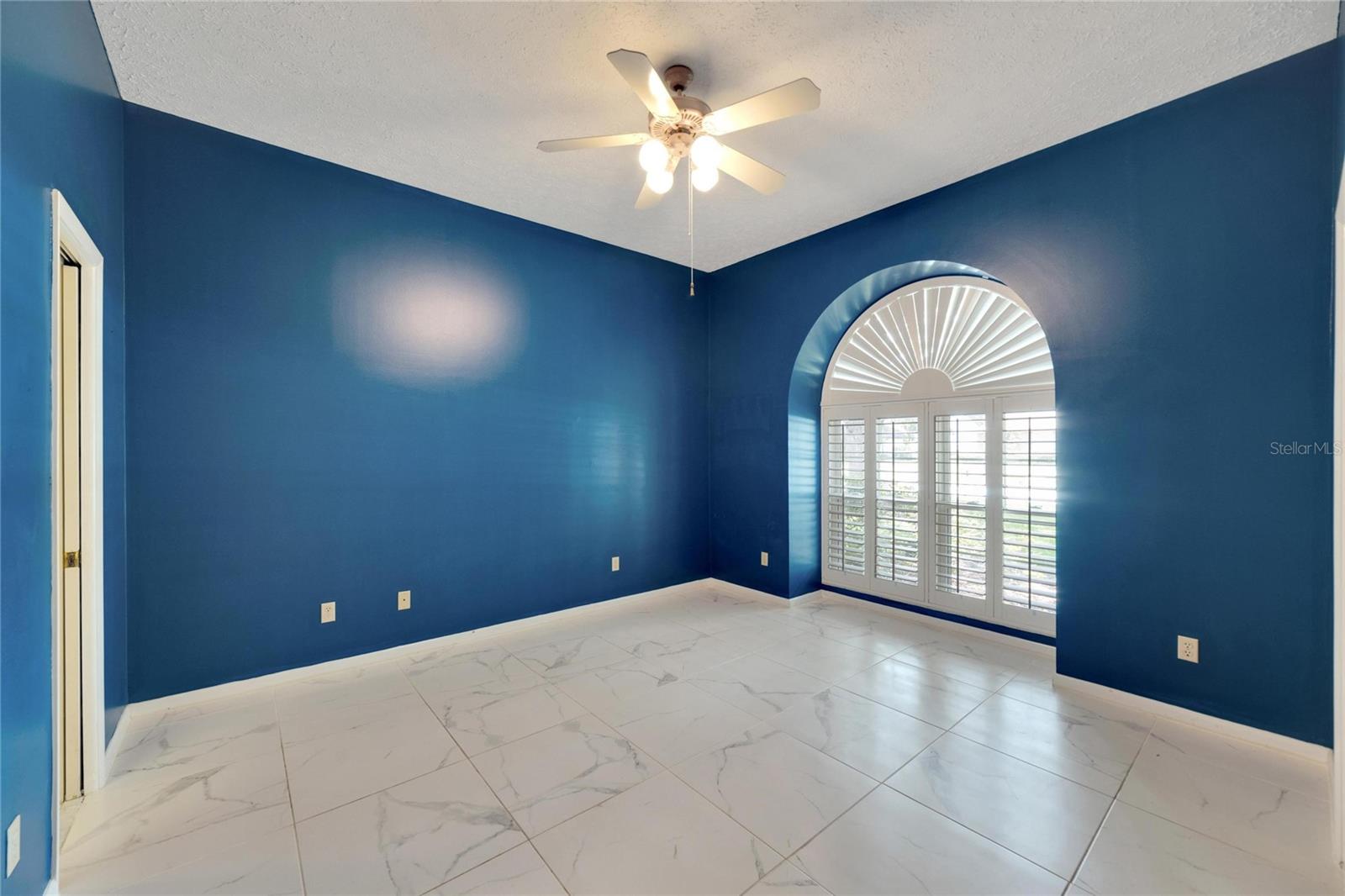 Image 57 of 59 For 18006 Clear Lake Dr