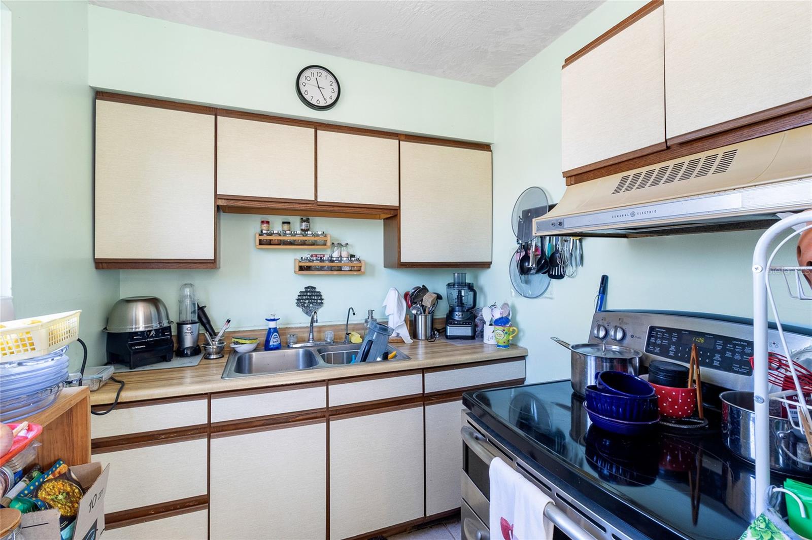 Image 13 of 25 For 3900 70th Street N