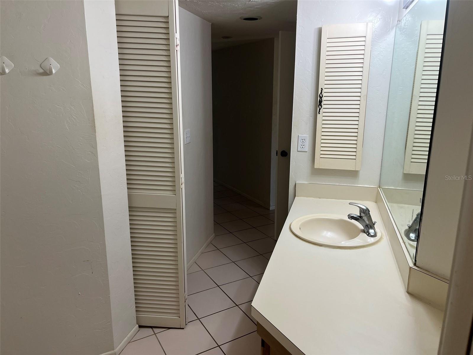 Image 11 of 21 For 9627 Eaton Gardens Lane 103