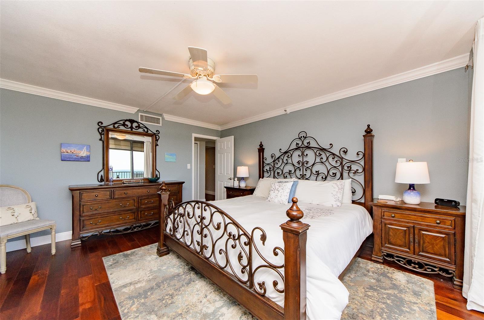 Image 15 of 53 For 1250 Gulf Boulevard 703