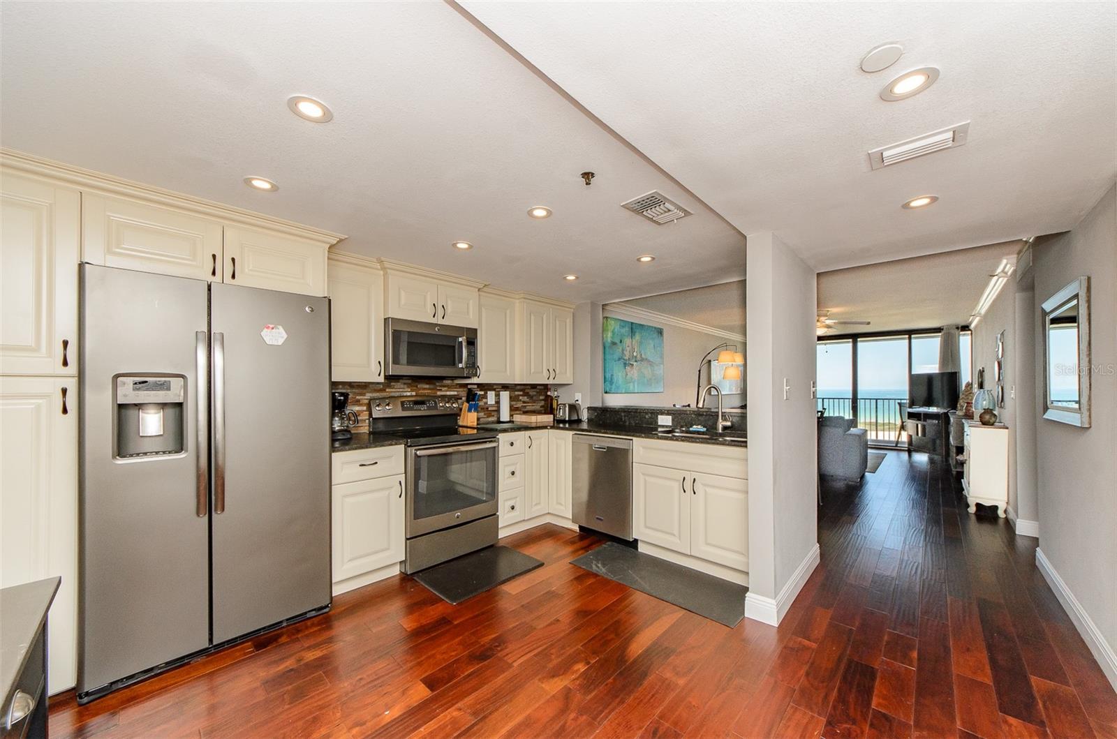 Image 5 of 53 For 1250 Gulf Boulevard 703