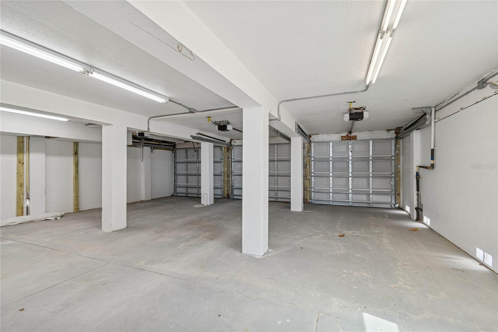 Image 11 of 53 For 8432 Gulf Boulevard