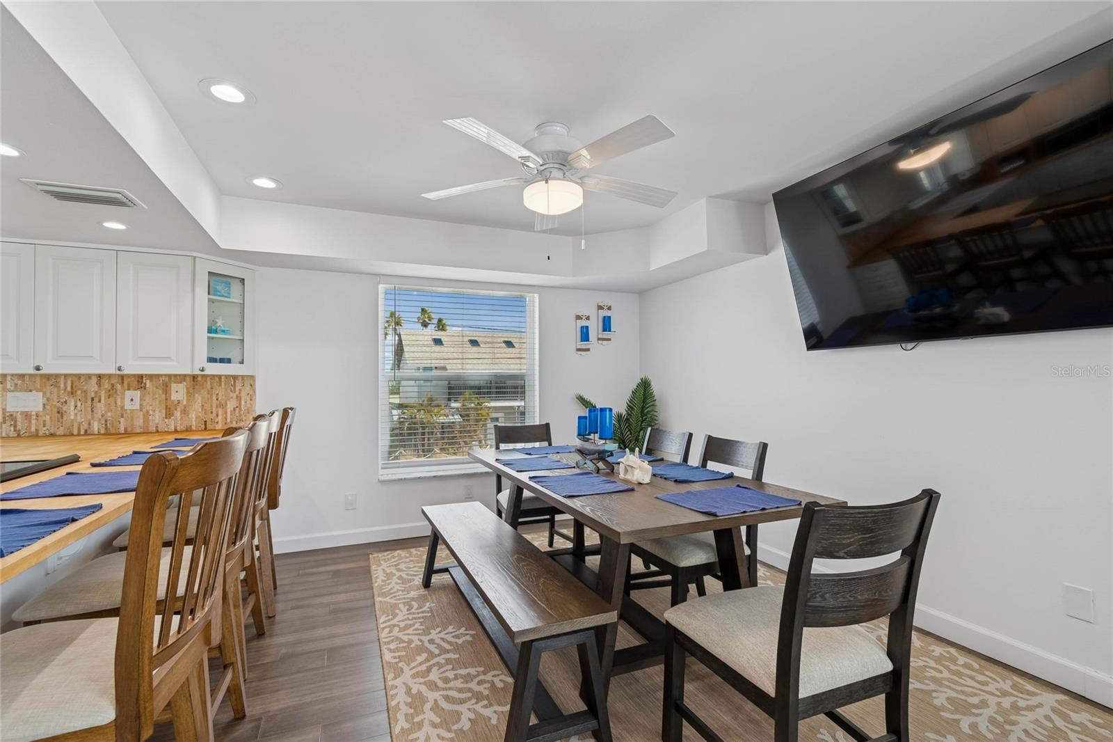 Image 22 of 53 For 8432 Gulf Boulevard