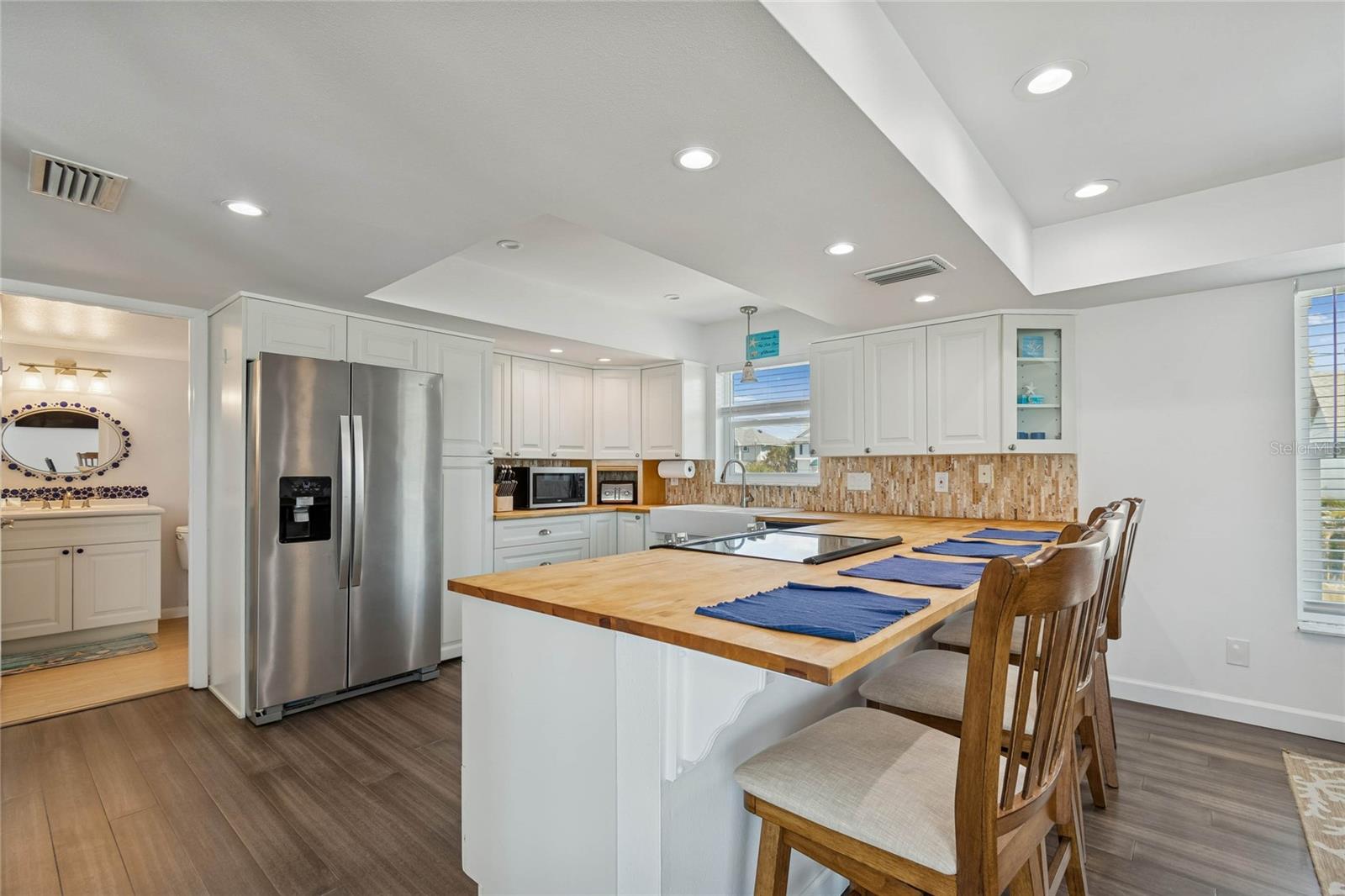 Image 27 of 53 For 8432 Gulf Boulevard