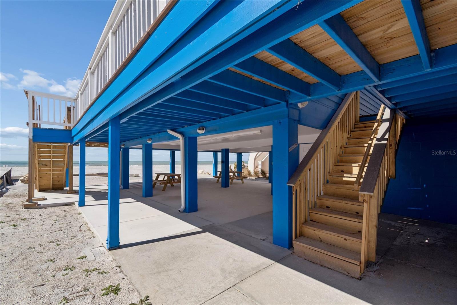 Image 4 of 53 For 8432 Gulf Boulevard