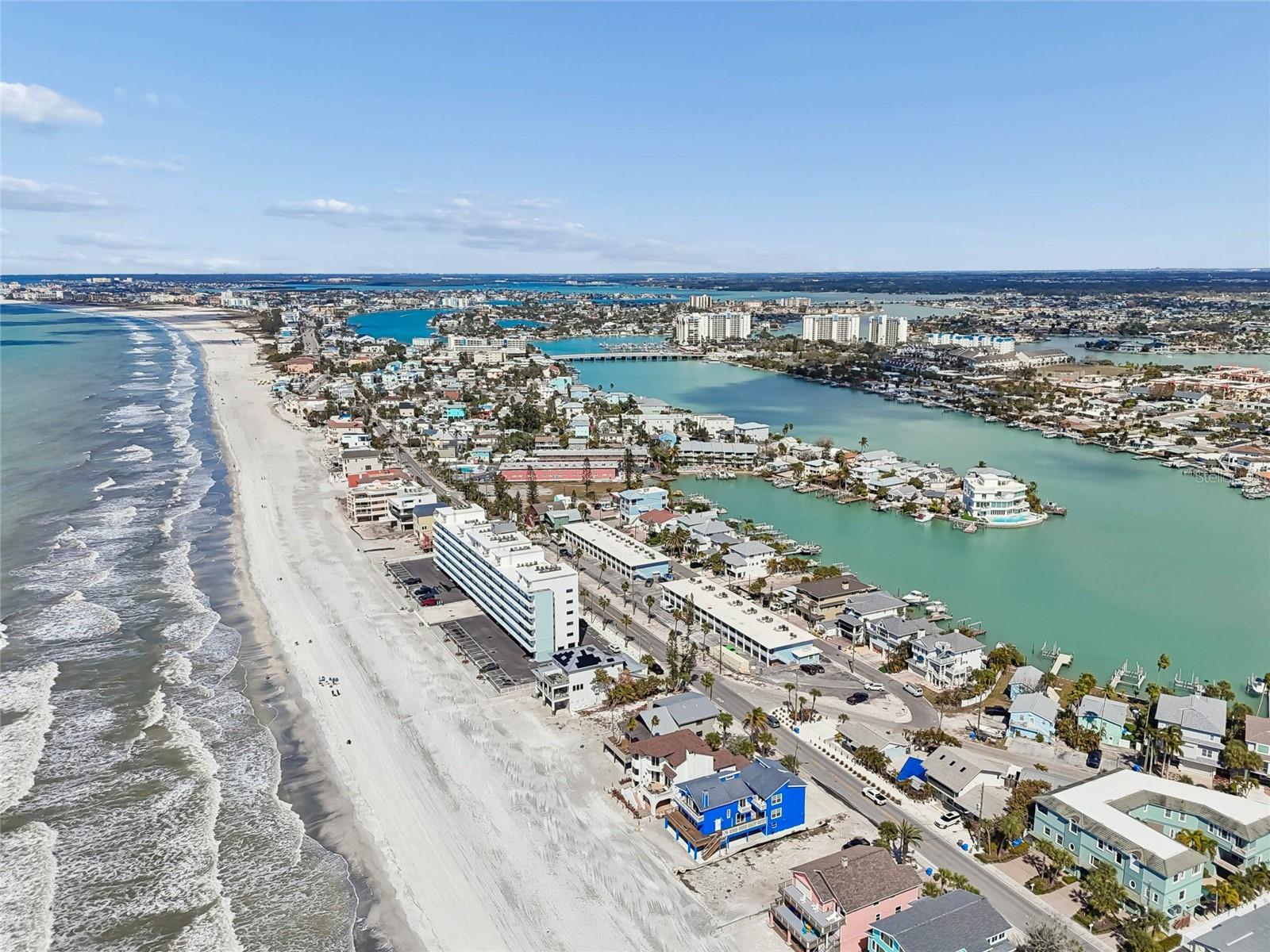 Image 7 of 53 For 8432 Gulf Boulevard