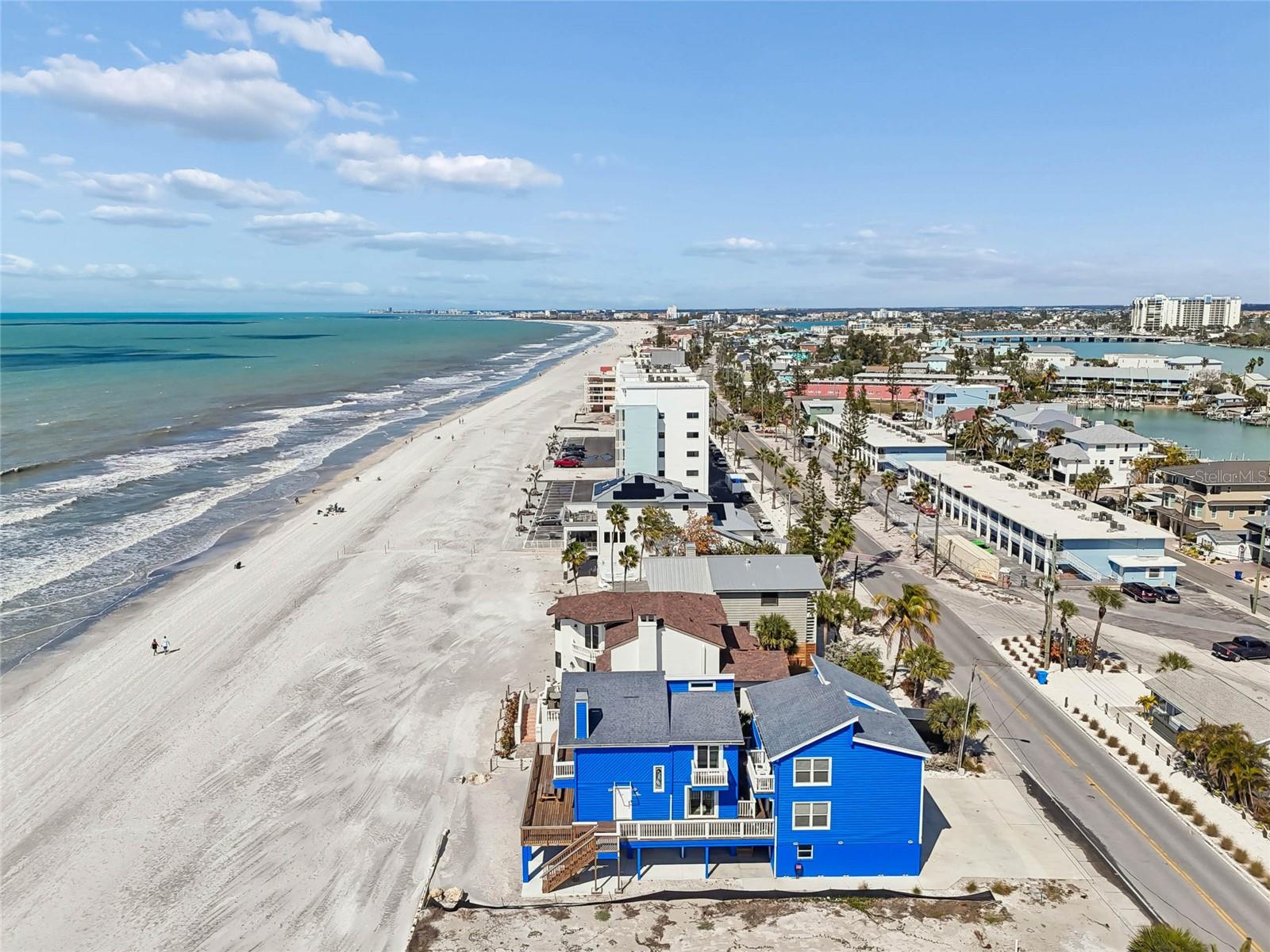 Image 8 of 53 For 8432 Gulf Boulevard