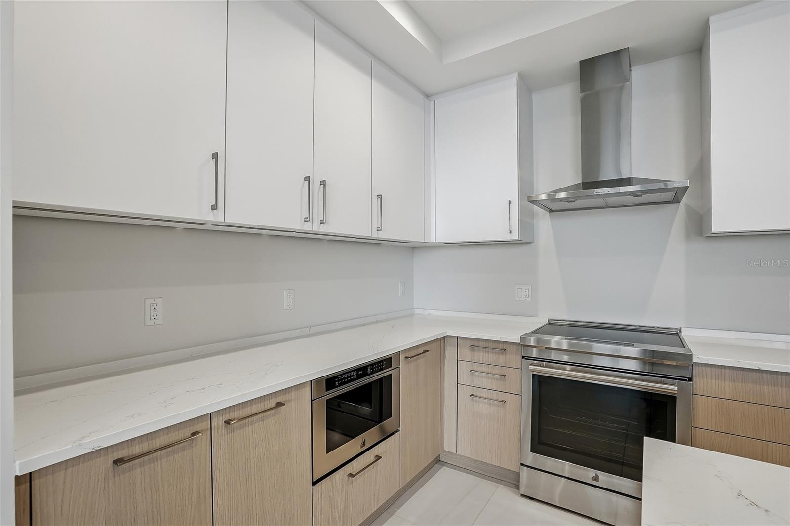 Image 10 of 72 For 275 1st Ave S 1008