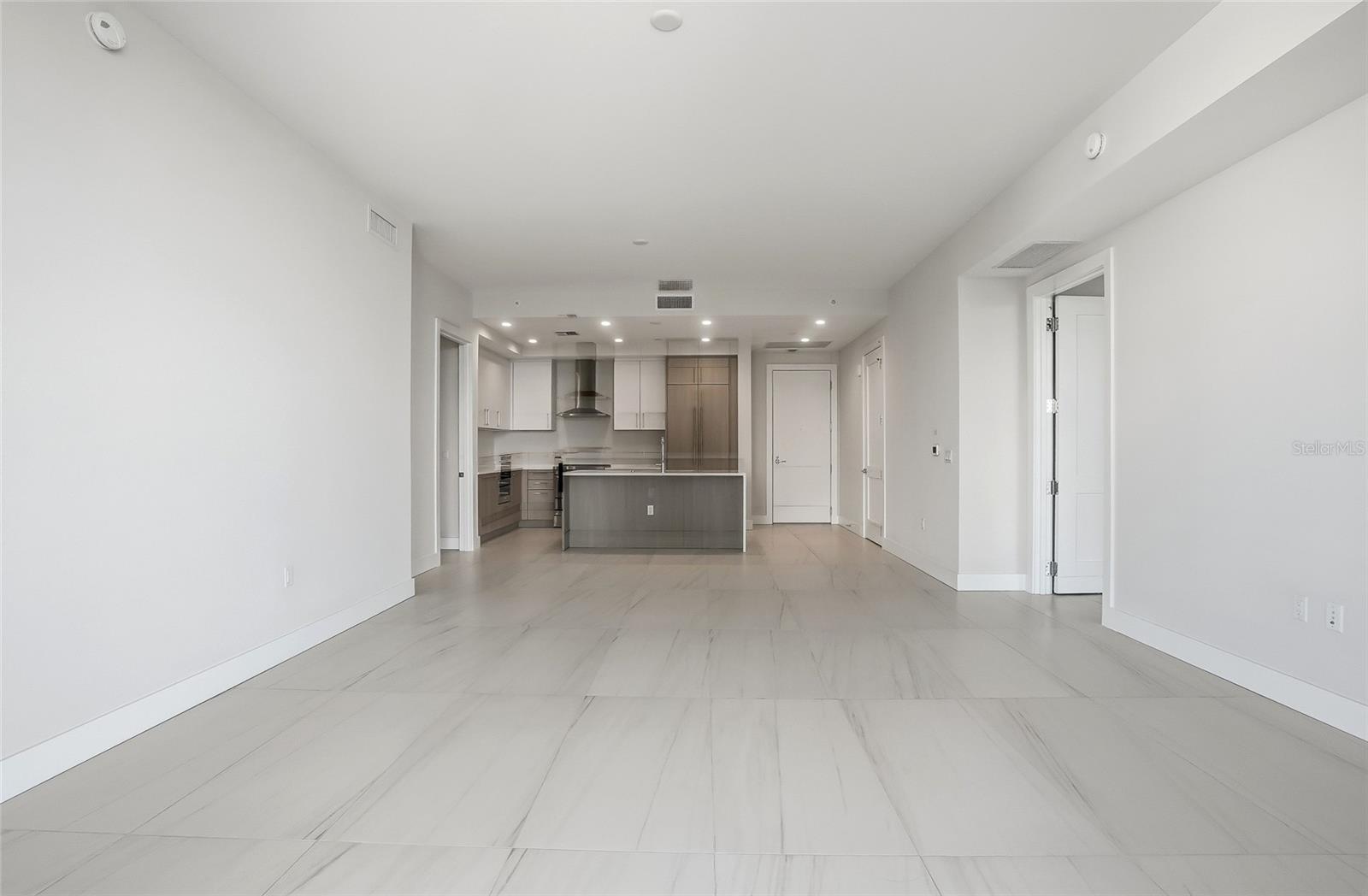 Image 18 of 72 For 275 1st Ave S 1008