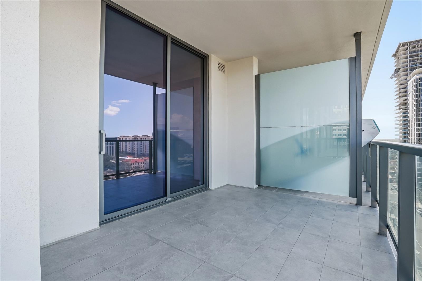 Image 23 of 72 For 275 1st Ave S 1008