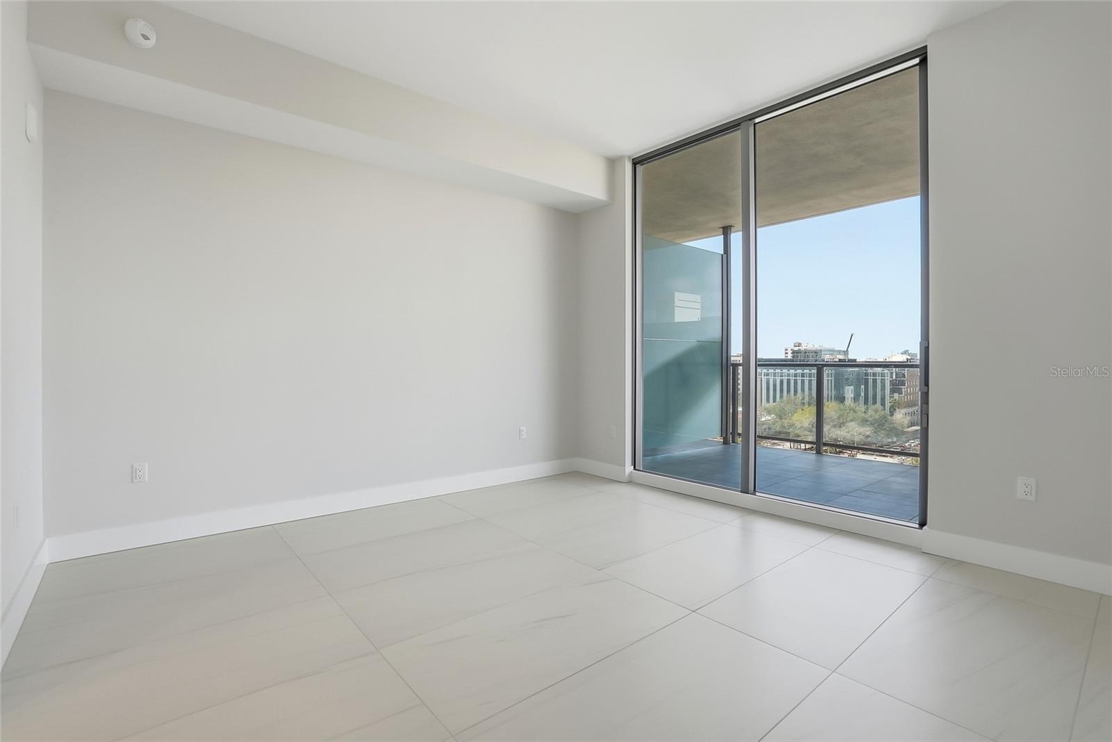 Image 28 of 72 For 275 1st Ave S 1008