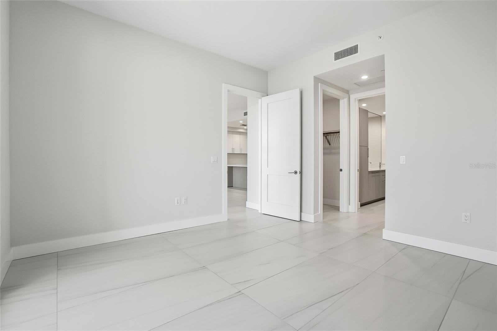 Image 30 of 72 For 275 1st Ave S 1008