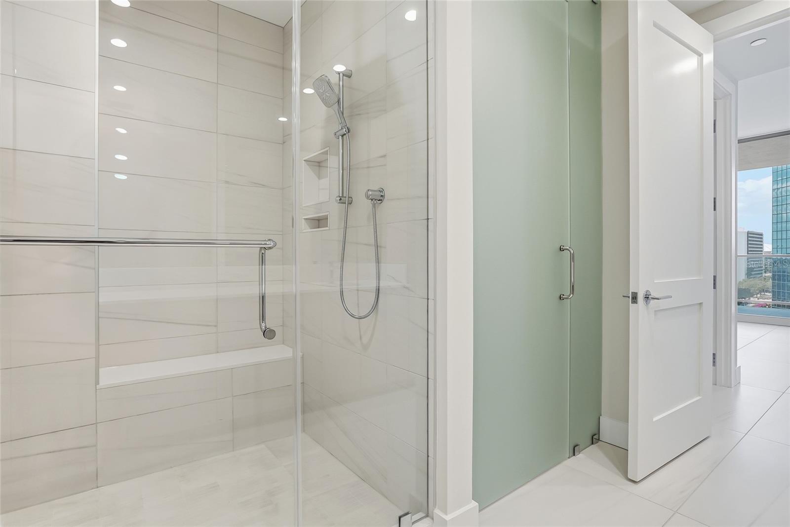 Image 35 of 72 For 275 1st Ave S 1008