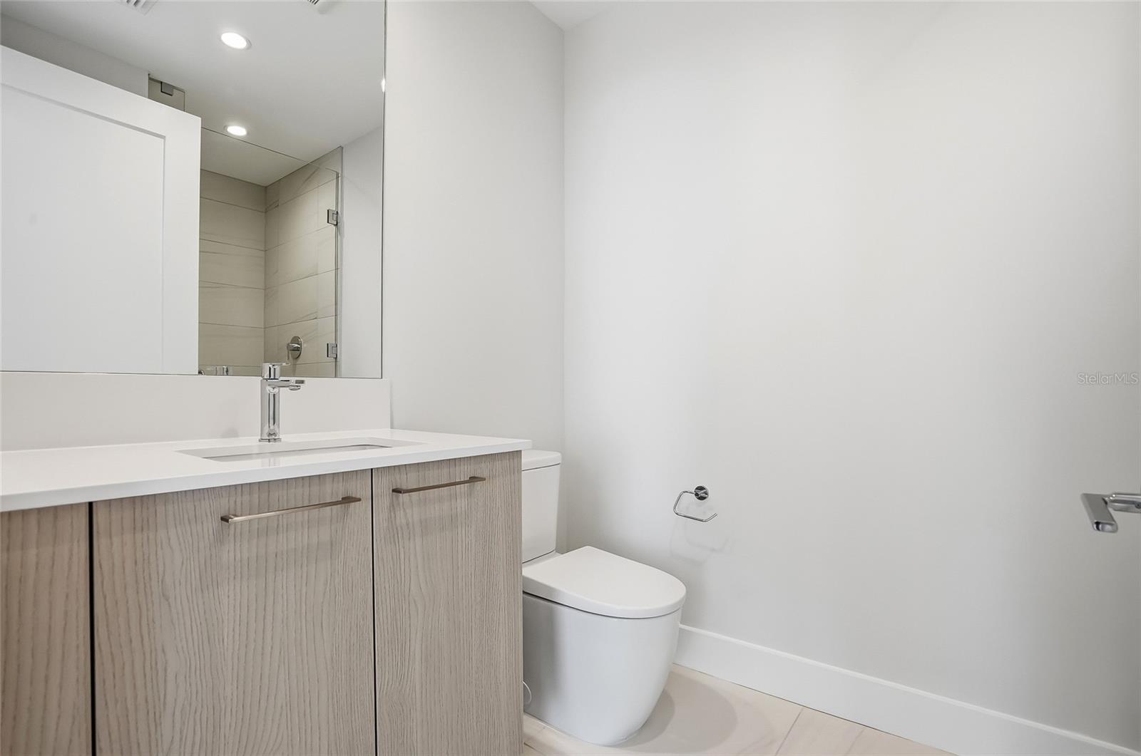 Image 40 of 72 For 275 1st Ave S 1008