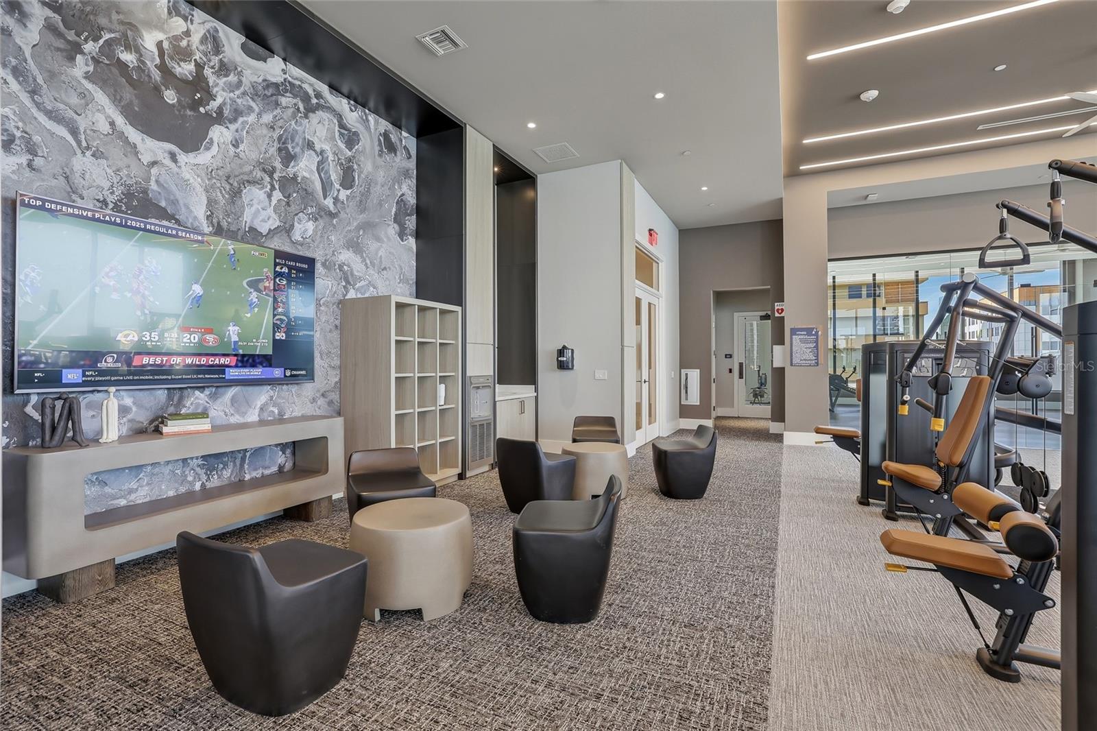 Image 56 of 72 For 275 1st Ave S 1008