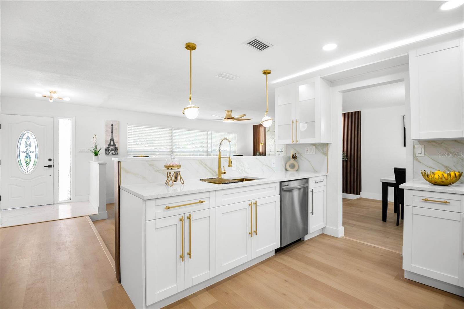 Image 14 of 42 For 650 Pinecrest Drive