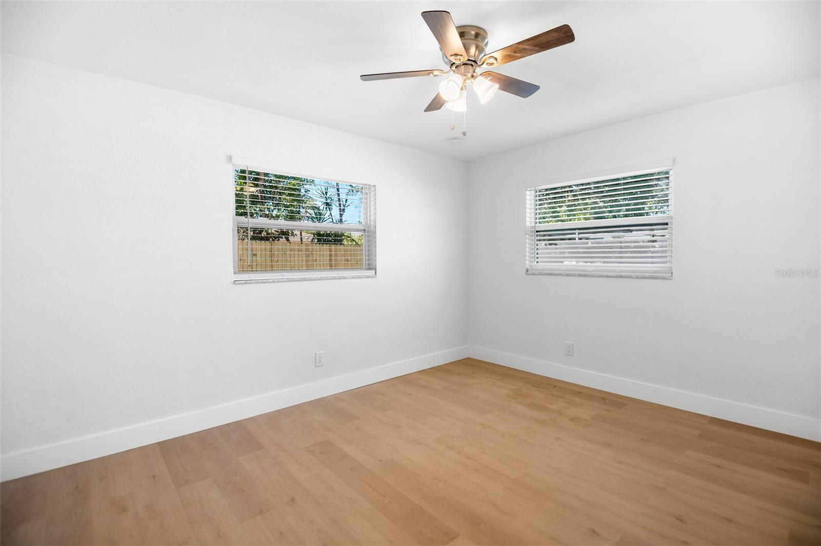 Image 28 of 42 For 650 Pinecrest Drive