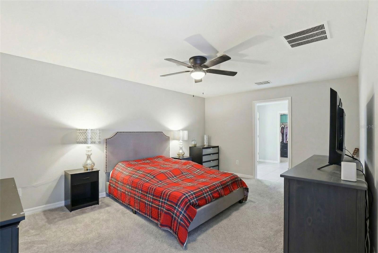 Image 14 of 35 For 211 English Channel Place