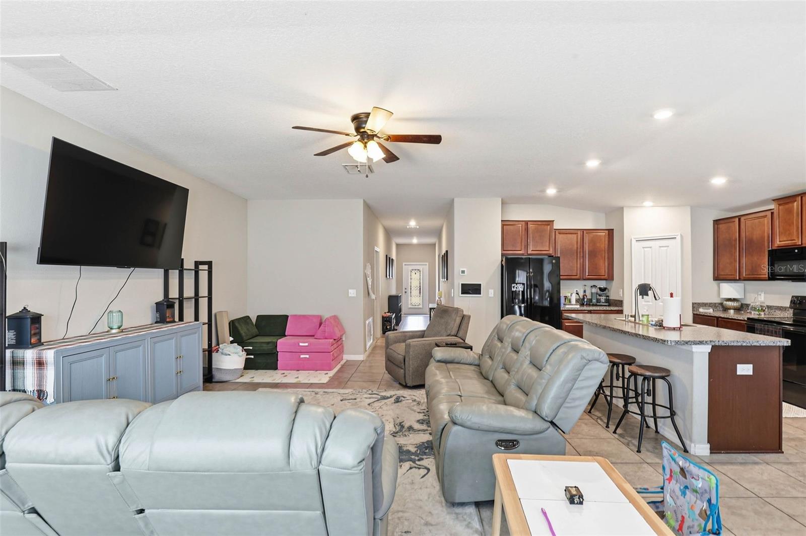 Image 20 of 35 For 211 English Channel Place