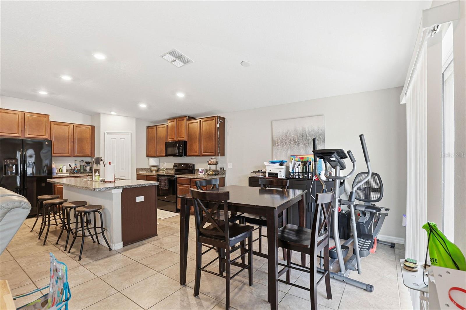 Image 30 of 35 For 211 English Channel Place