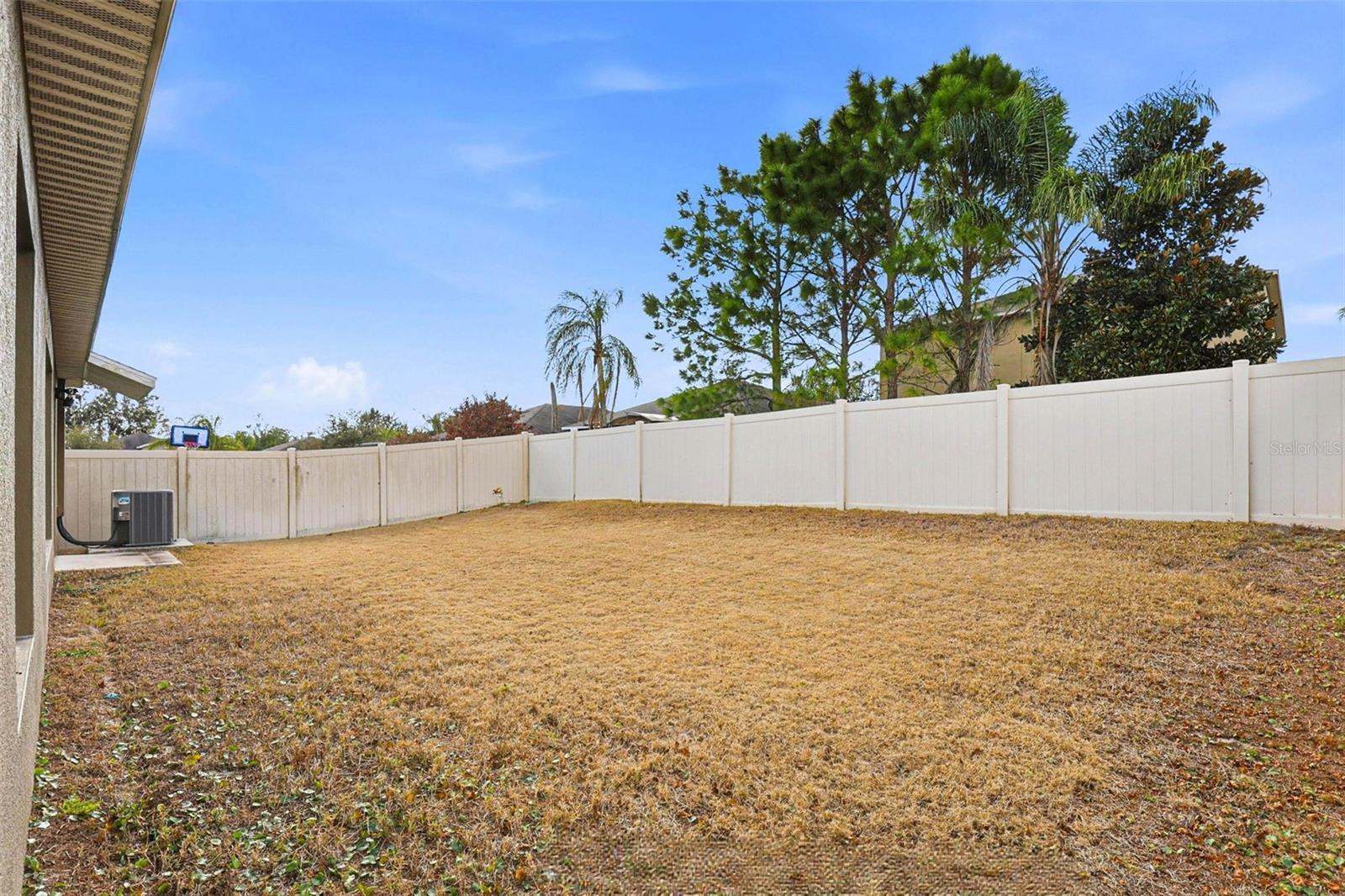 Image 31 of 35 For 211 English Channel Place