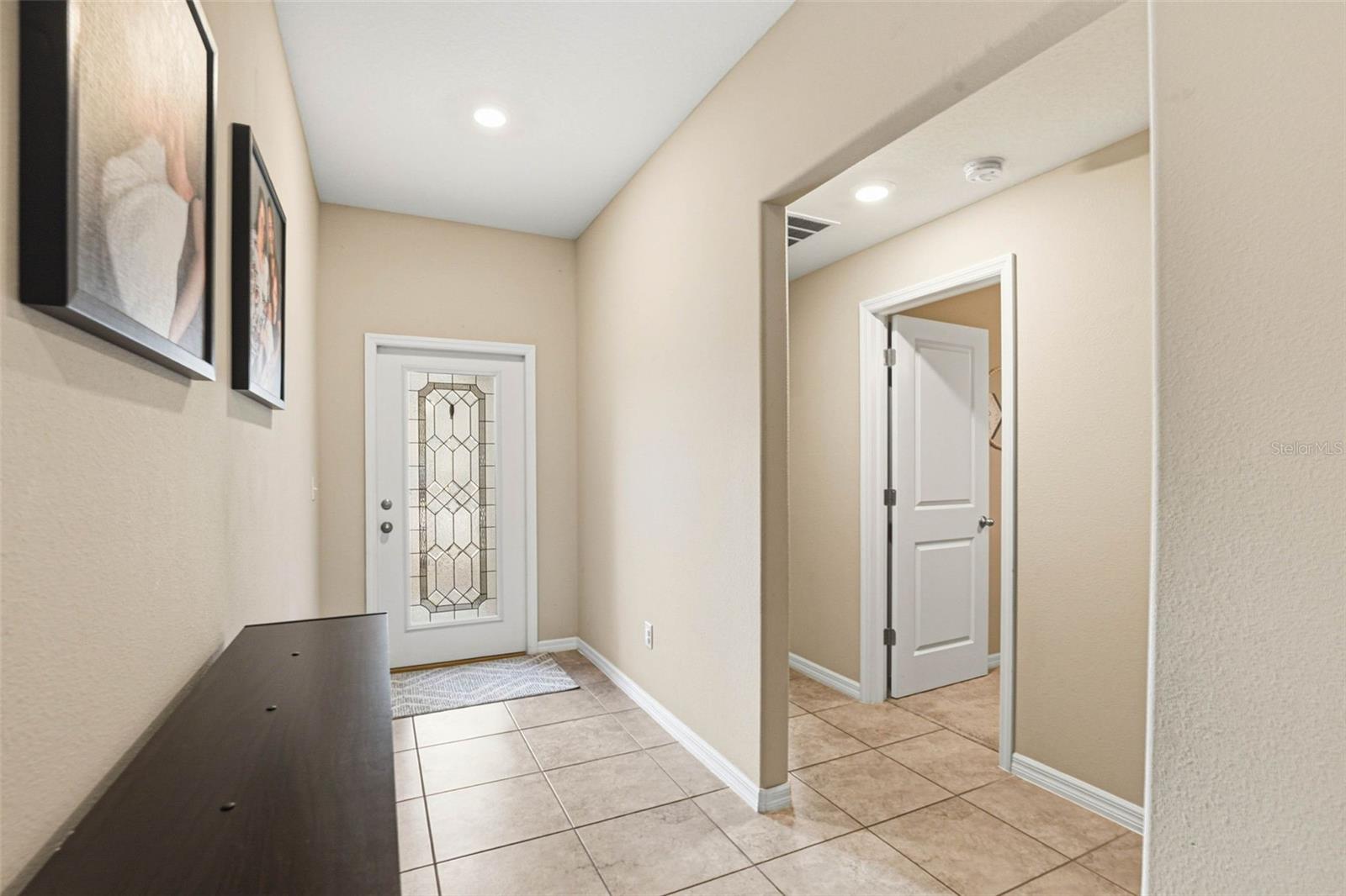 Image 4 of 35 For 211 English Channel Place