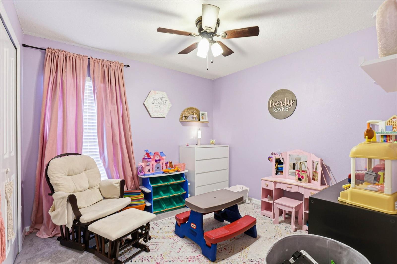 Image 9 of 35 For 211 English Channel Place