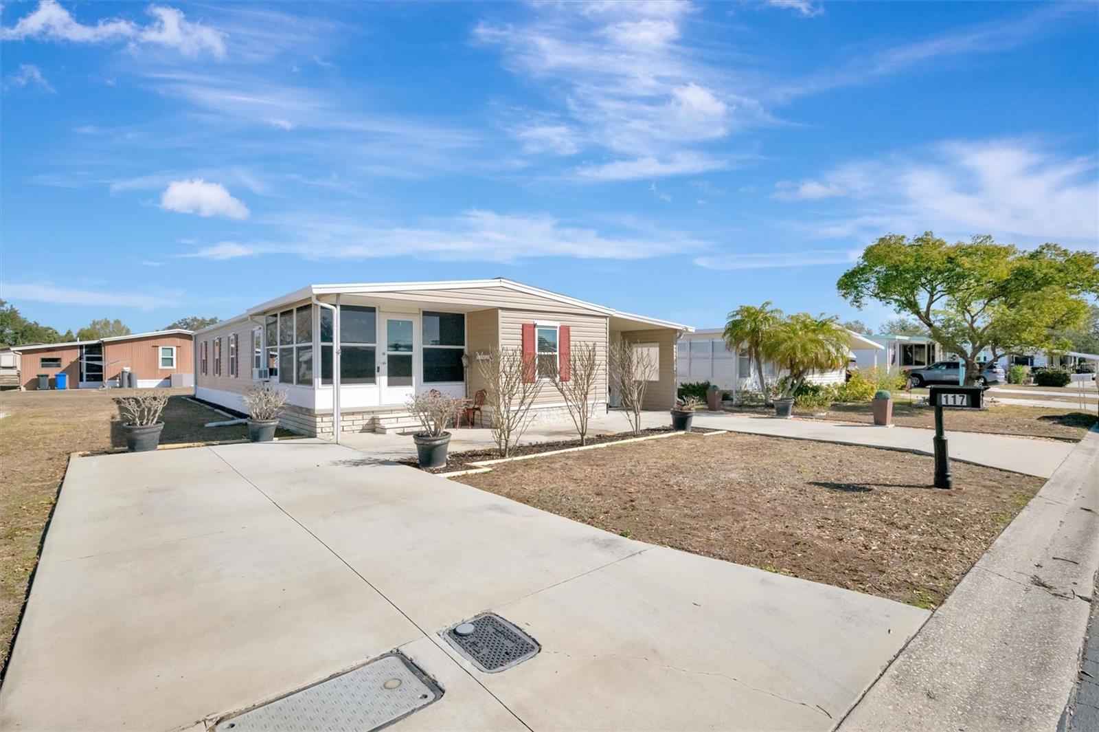 Image 12 of 70 For 117 Saint Thomas Circle