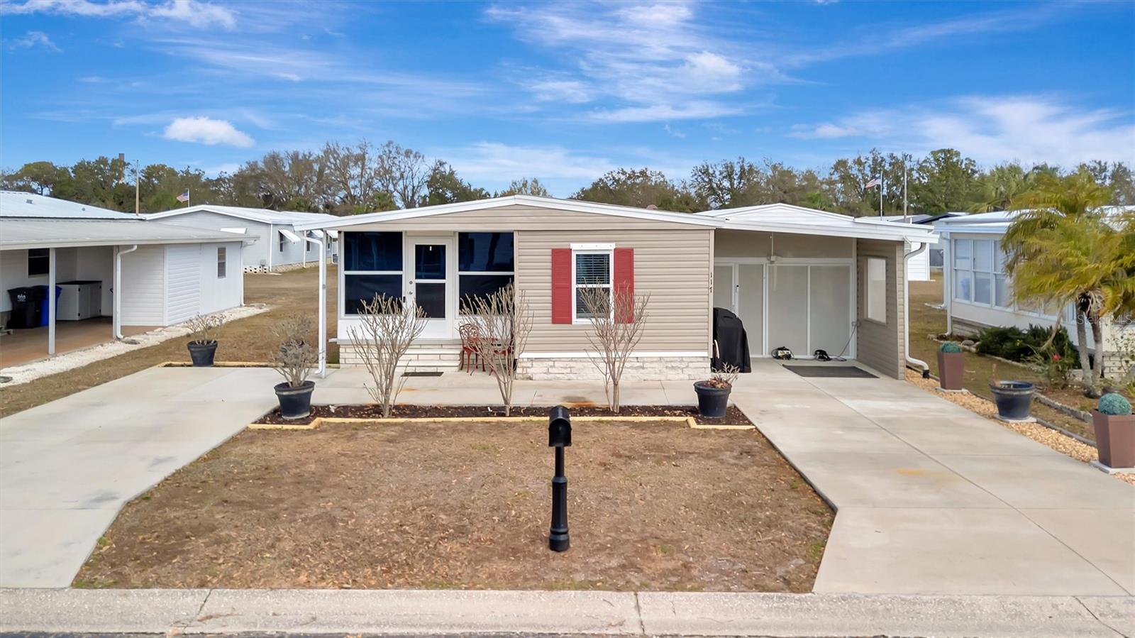 Image 2 of 70 For 117 Saint Thomas Circle