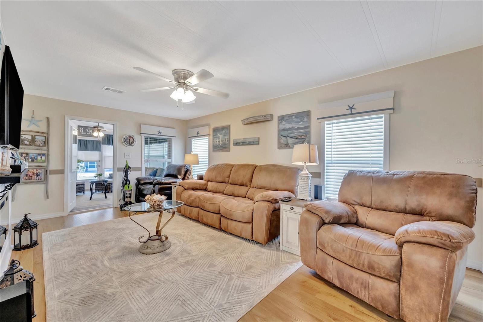 Image 27 of 70 For 117 Saint Thomas Circle